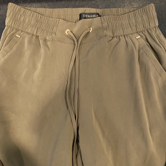DYNAMITE GREEN PANTS - Picture 5 of 6